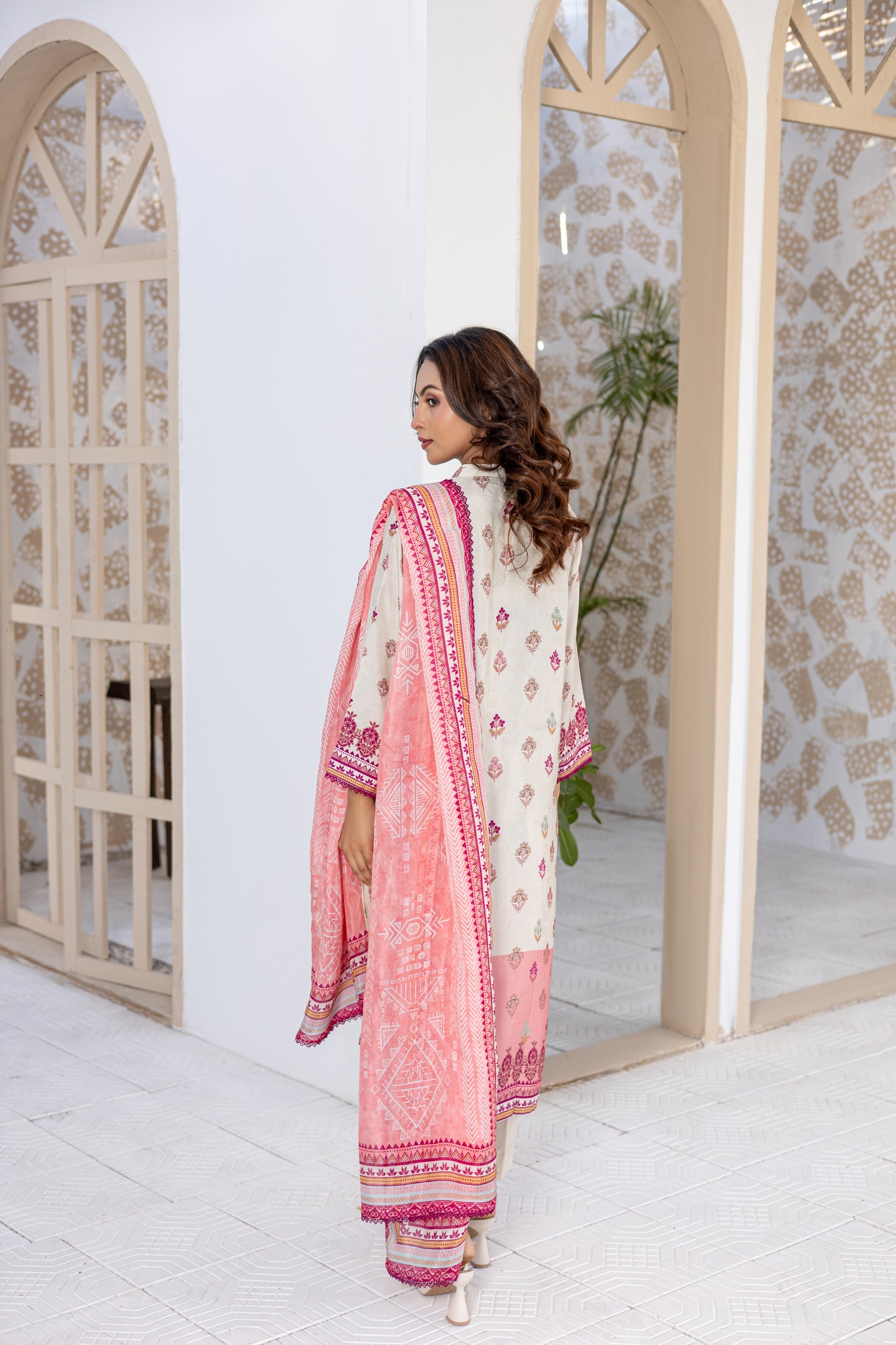 Pink & White Raw Silk Printed Stitched 3 Piece Suit – Rosewood Garden